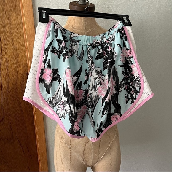 NIKE sz S Running Shorts Hyper Femme Floral Print Blue Pink - Picture 2 of 6
